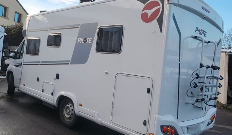 
								Pilote P746 C Used full									