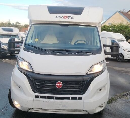 
								Pilote P746 C Used full									