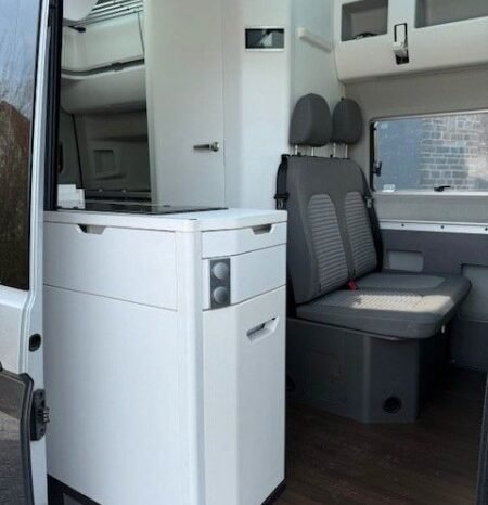 
								Volkswagen Crafter Gran California Used full									