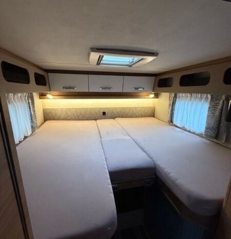 
								Weinsberg Caracore 650 Used full									