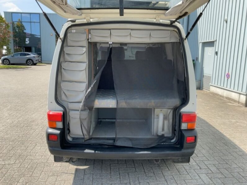 
								Volkswagen T4 California 2.5 TDI Coach Edition Used full									
